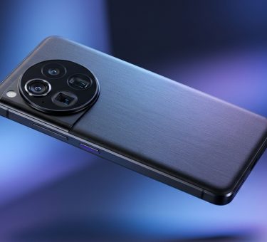 OnePlus 15T — компактный флагманский смартфон с большой батареей и перископной камерой