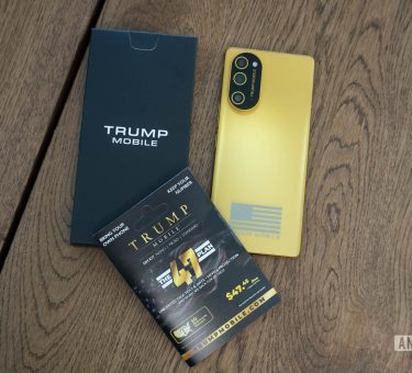 Trump Mobile T1 — золотой смартфон на Android
